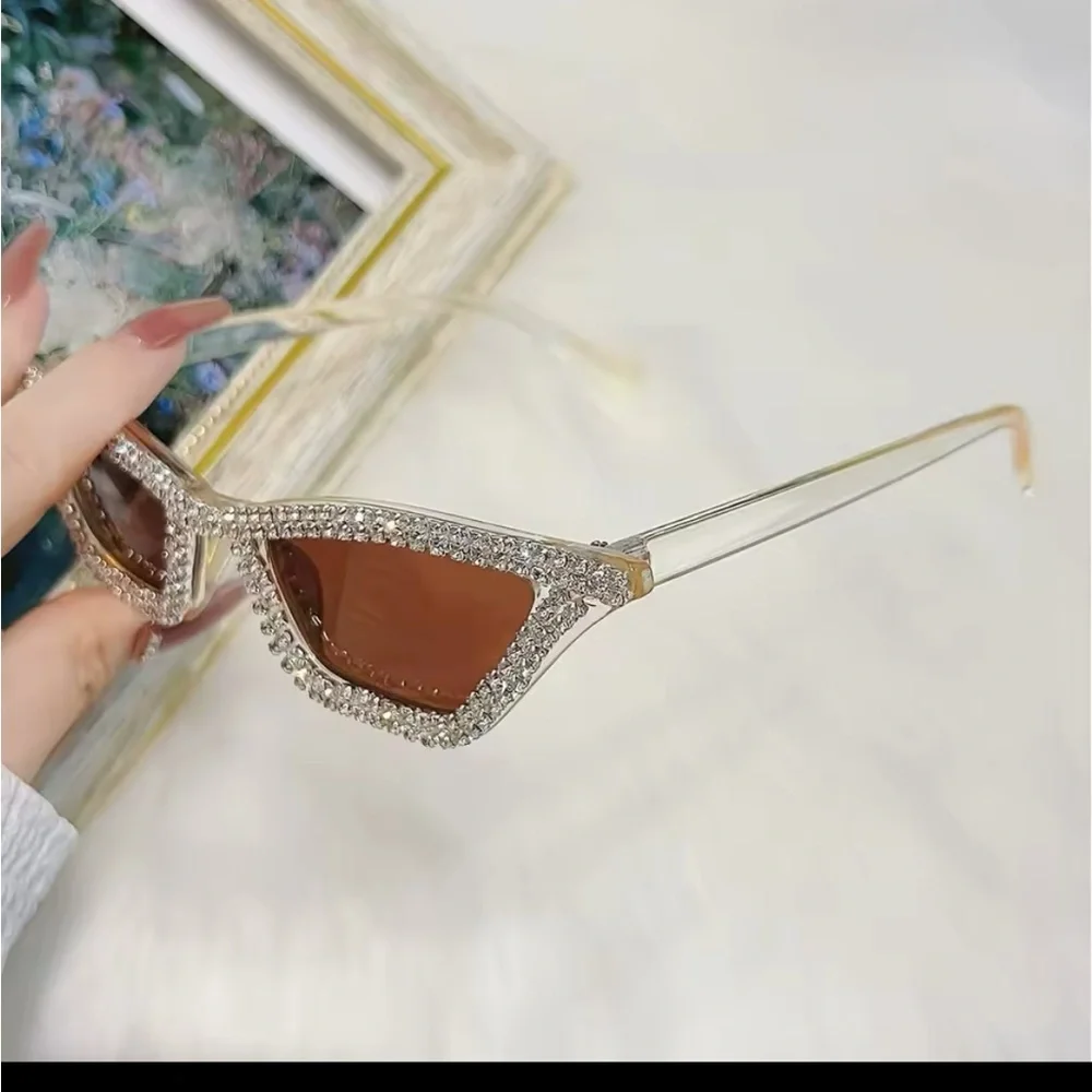 Elegant Crystal-Embellished Sunglasses